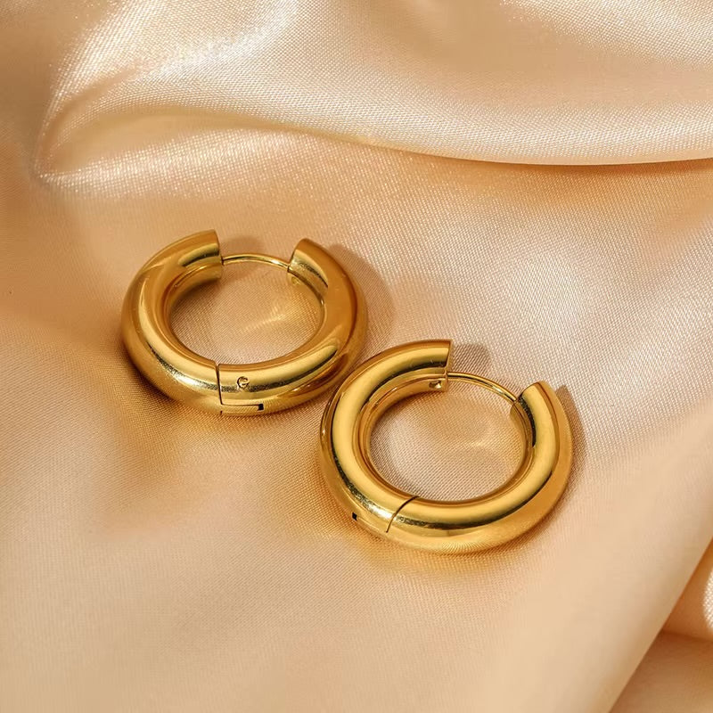 ISLA GOLD HOOPS
